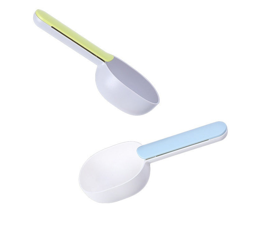 Pet Feeding Spoon for Dogs and Cats ABS Material 20x8x4CM - Chriswell’s